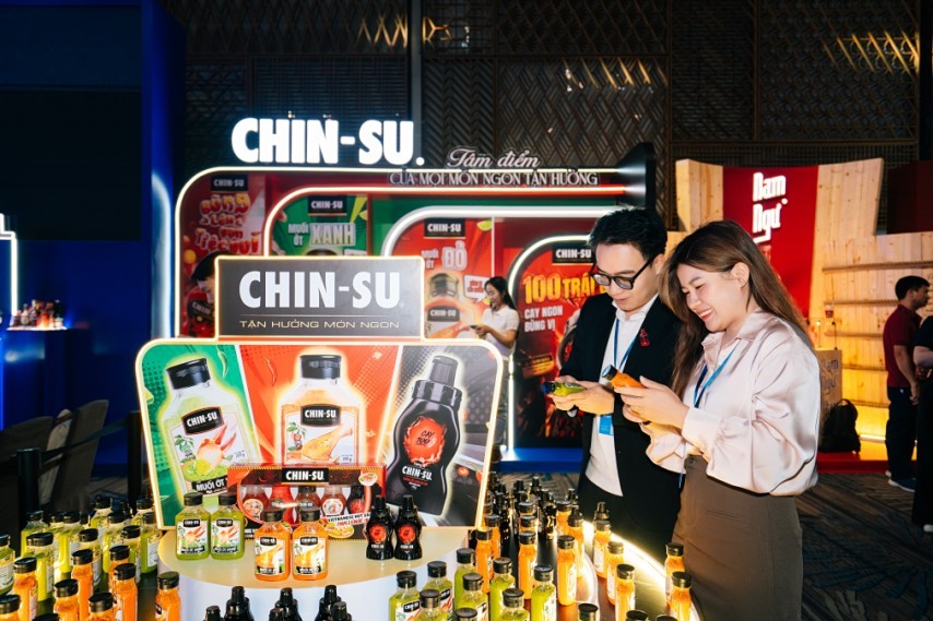co-dong-tham-quan-trai-nghiem-cac-gian-hang-san-pham-cua-masan-consumer-3-1777867409.jpg