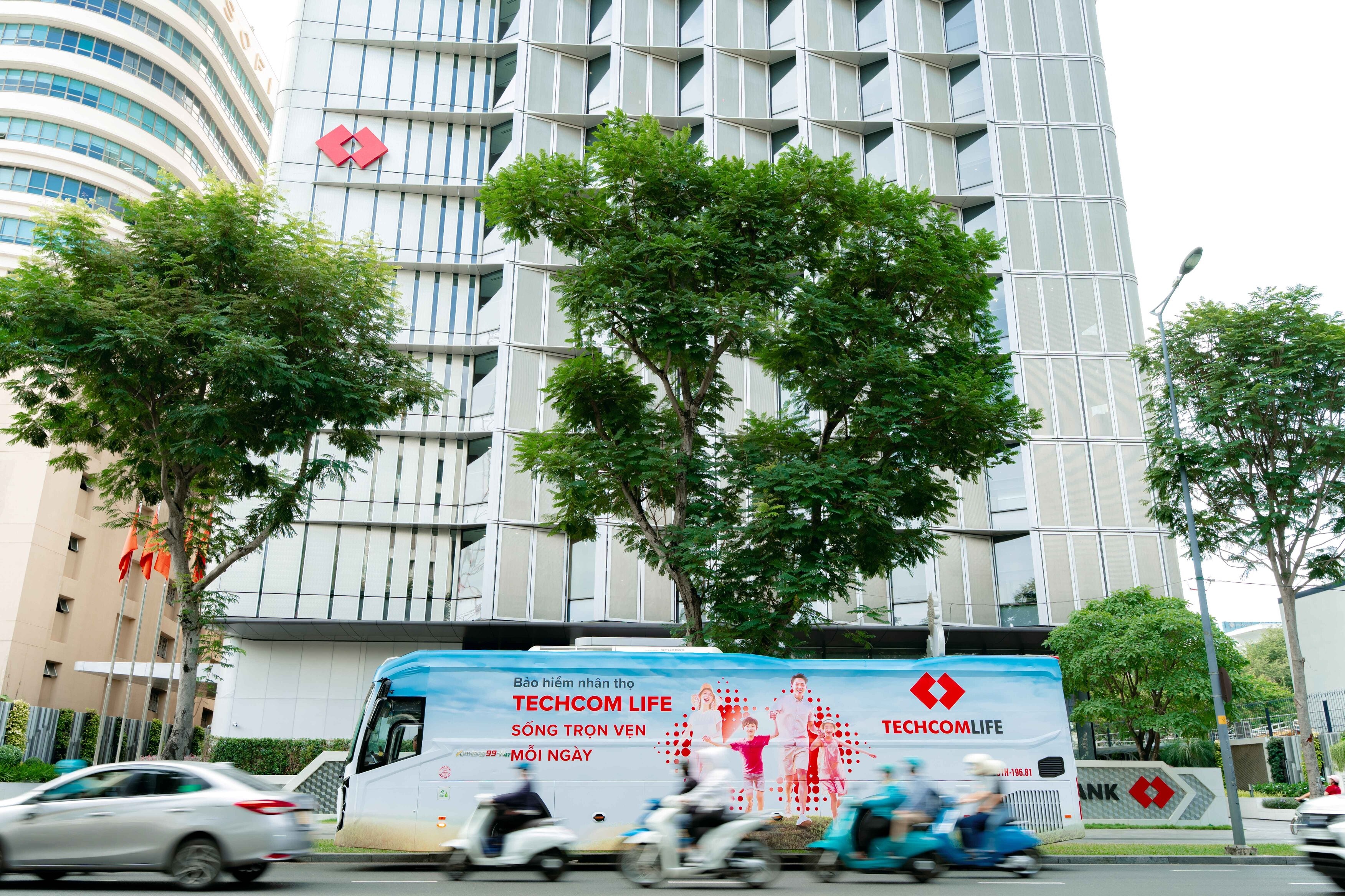 rsz-techcom-life-voi-chien-dich-hanh-trinh-song-tron-ven-moi-ngay-1782879097.jpg
