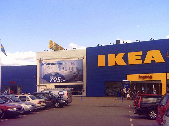 Ông chủ IKEA: Từ thói quen tiết kiệm kỳ lạ tới tay trắng làm nên gần 50 tỷ USD - Ảnh 4.