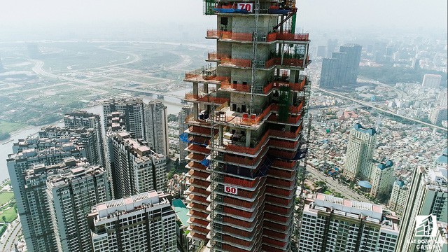 Cận cảnh tòa tháp cao nhất Việt Nam Landmark 81 chuẩn bị cất nóc - Ảnh 2.
