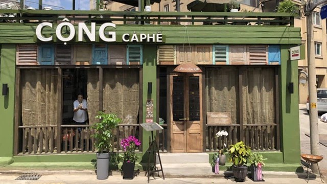 Lý do sau 5 năm vào Việt Nam, Starbucks chỉ có 38 cơ sở: Để mở một cửa hàng ở Sài Gòn cần ít nhất 5 tỷ đồng đầu tư trong khi đó 1 quán Coffee House chỉ tốn 1/2 - Ảnh 1.