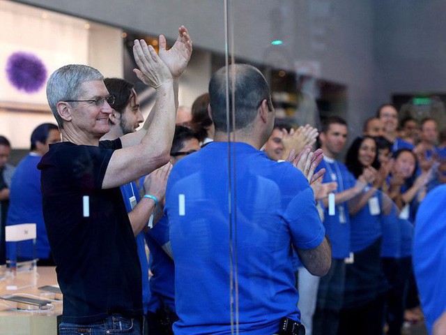 CEO Tim Cook làm gì mỗi ngày để có thể điều hành công ty 1.000 tỷ USD đầu tiên trên thế giới? - Ảnh 14.