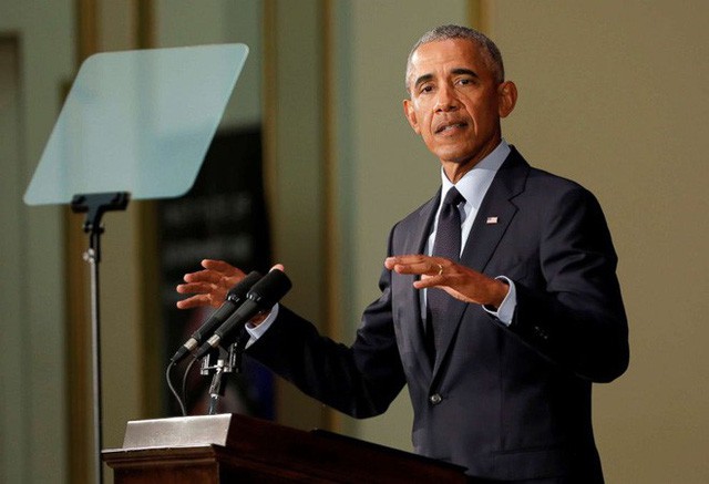 Ông Obama trở lại chính trường Mỹ với bài phát biểu đanh thép đầy ẩn ý - Ảnh 1.