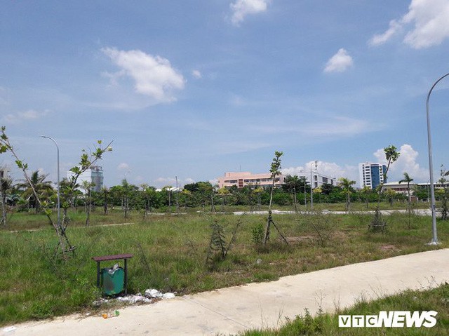 Ảnh: Công viên 50 tỷ đồng nhếch nhác giữa trung tâm Đà Nẵng - Ảnh 10.