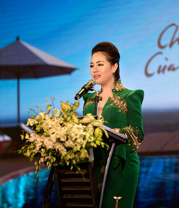 Phượng hoàng BĐS Nguyễn Thị Thanh Tú phát biểu ra mắt The Riviera Villas