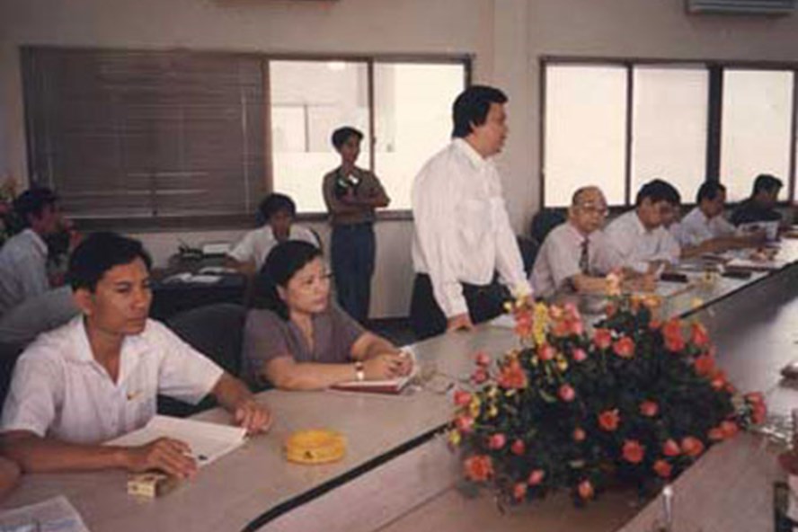 Một buổi họp công ty của ông Tăng Minh Phụng.