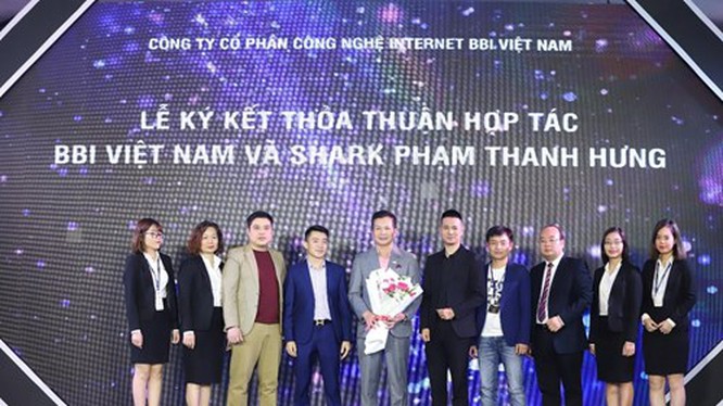 Lễ ký kết của BBI Việt Nam và "Shark" Phạm Thanh Hưng (Nguồn: Internet)