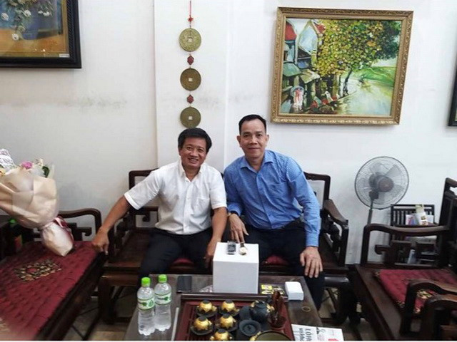 Đại diện doanh nhân ở Quảng Ninh (xin giấu tên) đến trả tiền mua đồng hồ, điện thoại siêu sang của ông Đoàn Ngọc Hải