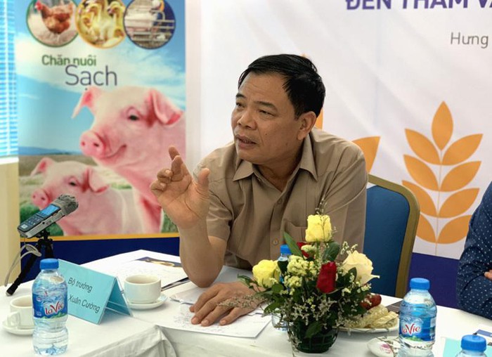Bộ trưởng Nguyễn Xuân Cường thừa nhận ngành chăn nuôi đang phải đối diện với đại dịch lớn chưa từng có trong lịch sử