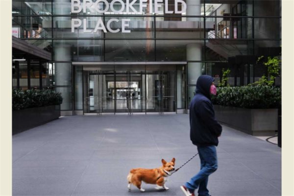Khung cảnh vắng vẻ ở trung tâm mua sắm Brookfield Place, nơi được mệnh danh là Trung tâm tài chính thế giới, ở thành phố New York, Mỹ. Ảnh: Getty