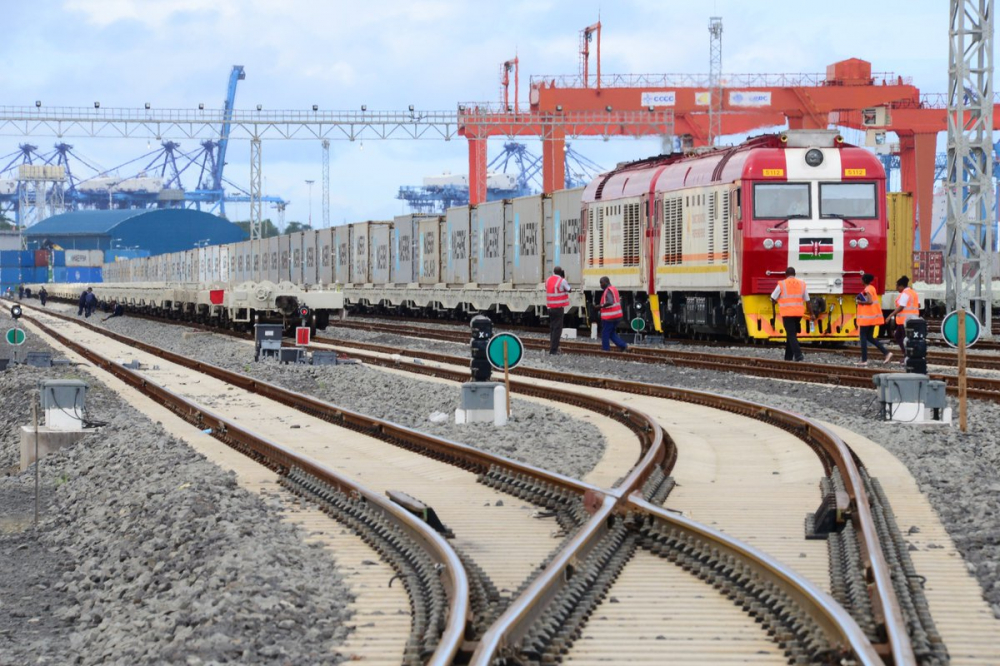 Dự án tuyến đường sắt tiêu chuẩn Mombasa - Nairobi (SGR). Ảnh: Reuters