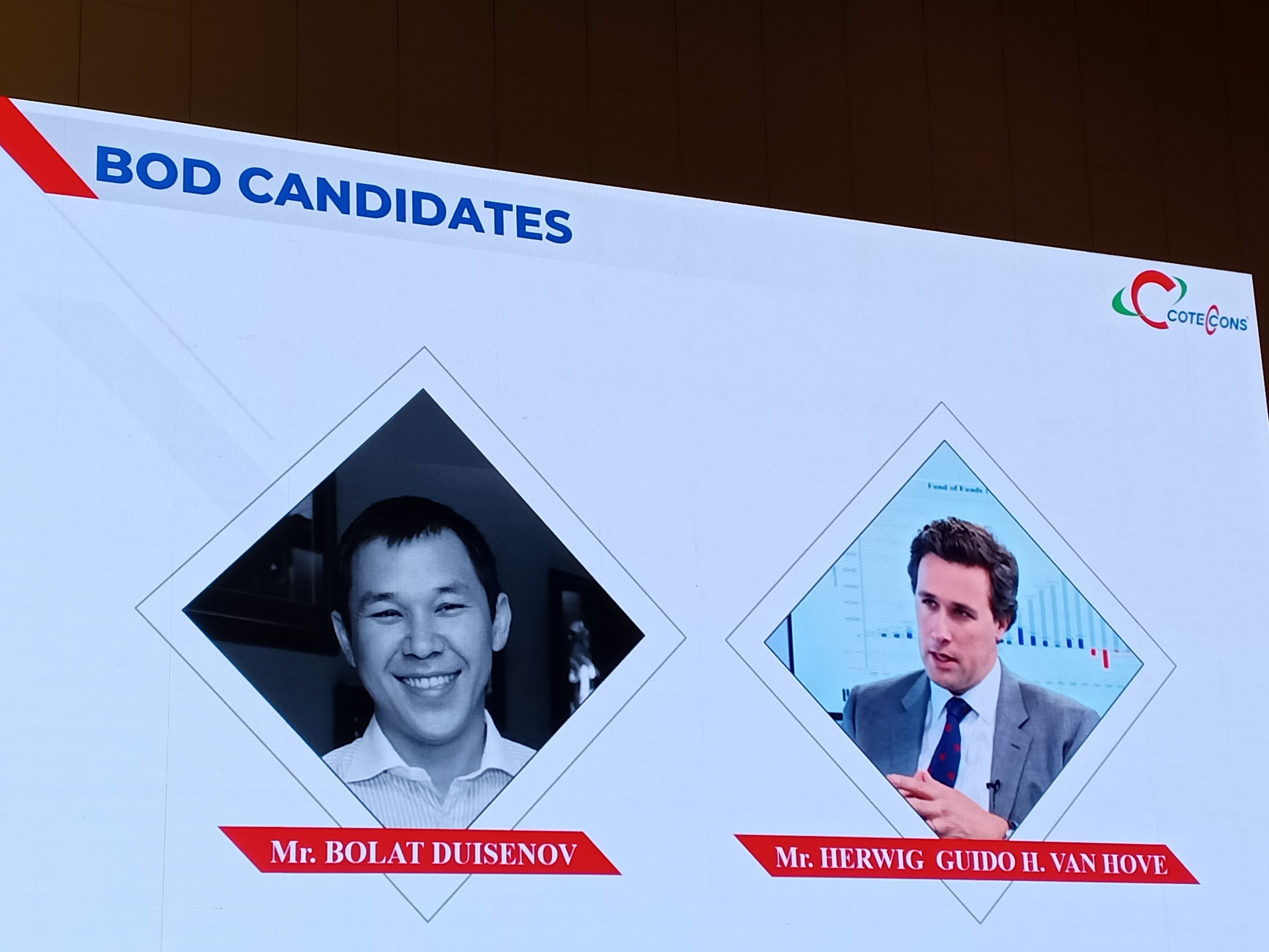 Hai ứng viên vào HĐQT nhiệm kì 2017-2020: Ông Bolat Duisenov (quốc tịch Kazakhstan) và ông Herwig Guido H.Van Hove (quốc tịch Bỉ).