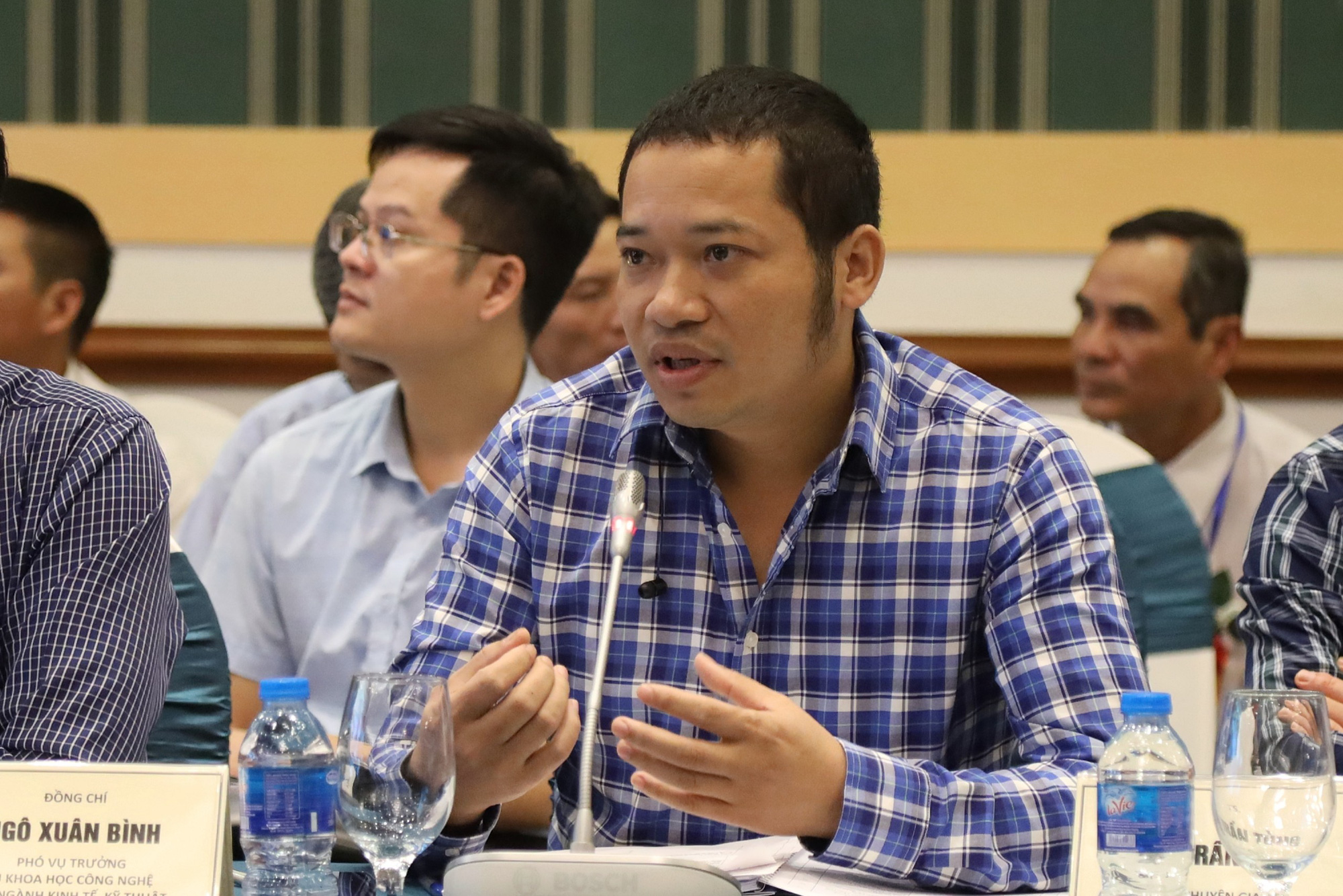 Anh Nguyễn Đăng Cường, Giám đốc Công ty TNHH Lucavi trao đổi tại diễn đàn.