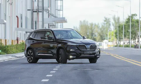 Tranh cãi VinFast không tăng giá xe: Người dùng mừng thầm, dân buôn hụt hẫng