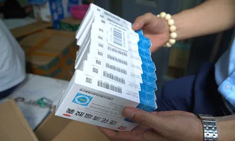 Hàng chục nghìn viên thuốc nhập lậu từ Trung Quốc được quảng cáo chữa bệnh COVID-19
