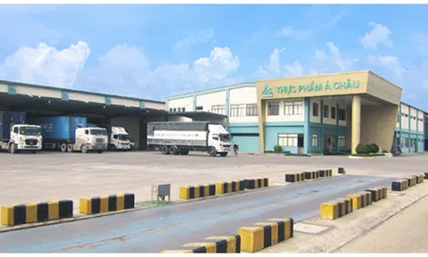 "Mì Gấu đỏ’ trong tay ai?