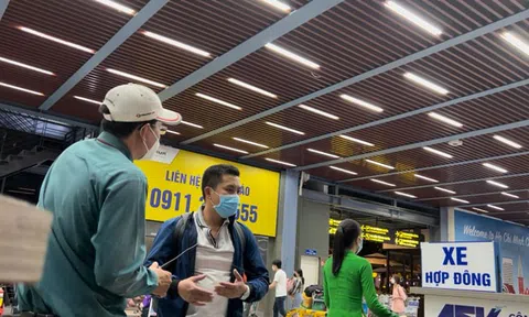 "Thế giới taxi riêng" ở sân bay Tân Sơn Nhất