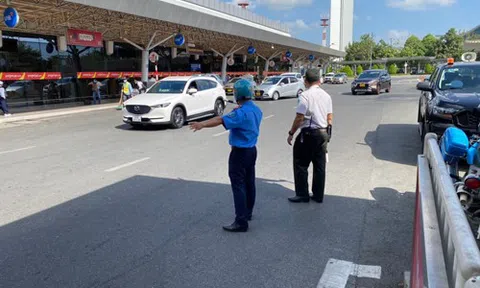 "THẾ GIỚI TAXI RIÊNG" Ở SÂN BAY TÂN SƠN NHẤT (*): Lãnh đạo sân bay thừa nhận có "taxi dù"!