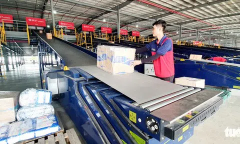 Nhà đầu tư ngoại liên tục rót vốn, kỳ vọng đưa Việt Nam thành trung tâm kho vận của thế giới