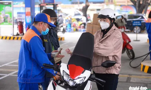 Chính phủ chốt giảm 2.000 đồng/lít thuế với xăng, chờ quyết trong một phiên họp