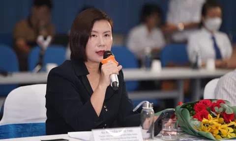 'Nên cấm lãnh đạo doanh nghiệp bình luận về giá cổ phiếu...'