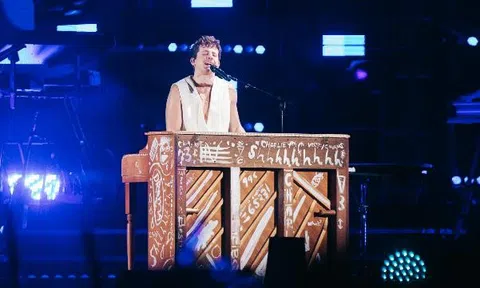 Điều gì đã làm nên những giây phút thăng hoa của Charlie Puth tại 8Wonder?