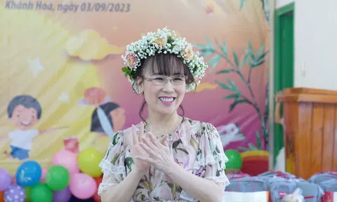 Chủ tịch Vietjet thăm làng SOS dịp Tết Độc lập 2/9