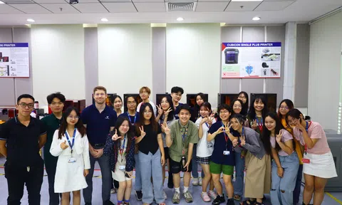 Dạy triết ở Trường ĐH VinUni: “Chúng tôi không truyền giảng mà giúp sinh viên trở thành người kiến tạo”