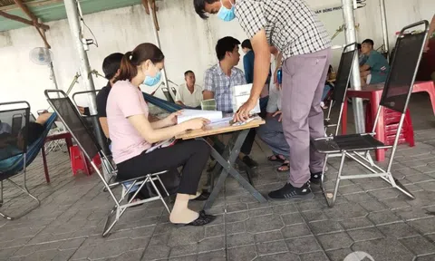 Giám đốc, tỷ phú đi đầu tư đất tiền tỷ: dép lê, áo ba lỗ, quần sọt xuống tiền như chớp