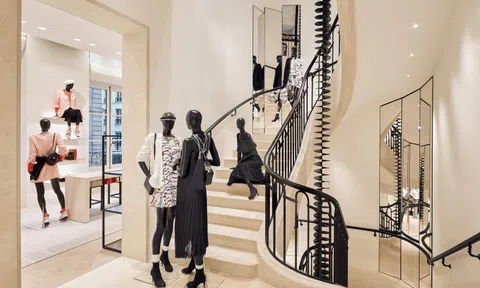 Vì sao đã lỗ cả triệu USD nhưng thương hiệu Chanel chưa triển khai bán online?