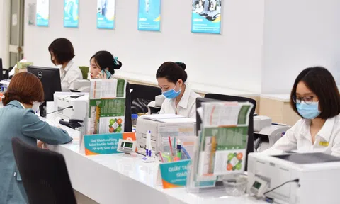 Người gửi tiền ngân hàng sẽ được rút trước hạn từng phần