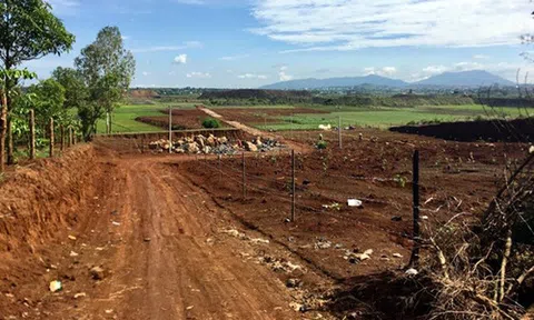 Đất quê bỗng dưng “dậy sóng”, người dân vừa mừng vừa lo