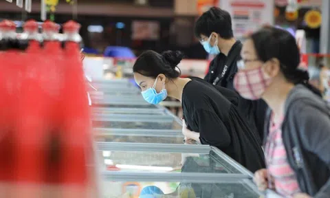 Giảm thuế VAT xuống 8% tác động thế nào tới người tiêu dùng?