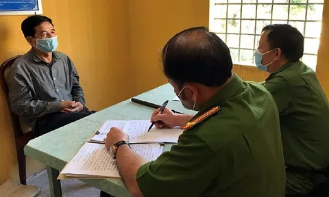 'Ông trùm' điều hành đường dây buôn lậu 200 triệu lít xăng như thế nào?