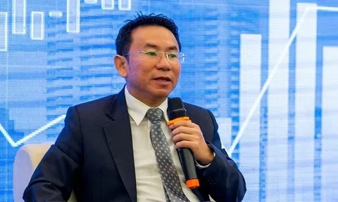 Chứng khoán lao dốc kỷ lục, nhà đầu tư bắt đầu tắt app?