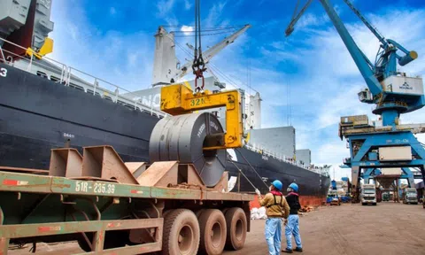 Doanh nghiệp Việt nào đang sở hữu “núi” tiền hơn 2 tỷ USD?