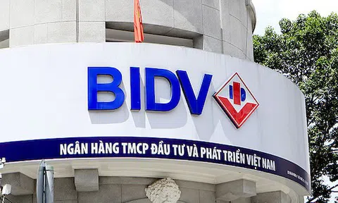 Ngân hàng ráo riết đại hạ giá bán nợ