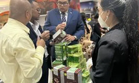 Giá xăng ở Malaysia chỉ 13.000 đồng/lít, có thể giúp Việt Nam bình ổn thị trường