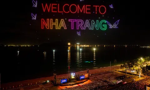 Lễ hội Vịnh ánh sáng quốc tế 2024 - Cách làm sáng tạo của Nha Trang trong công tác phát triển du lịch xanh