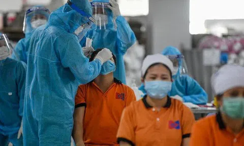 Tại sao 'gánh' dịch, kinh tế vẫn tăng trưởng gấp ba cùng kỳ