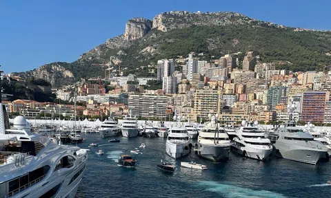 Cảnh xa xỉ tại triển lãm du thuyền Monaco, nơi quy tụ tài sản của nhà giàu thế giới