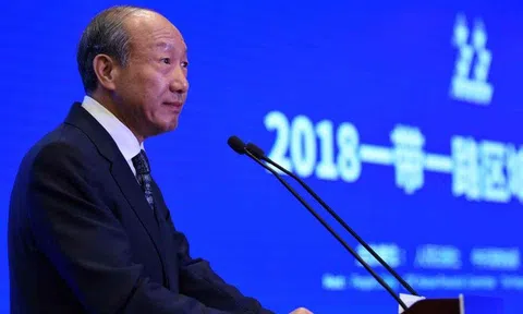 Mối quan hệ mờ ám đằng sau sự sụp đổ của một tập đoàn Trung Quốc