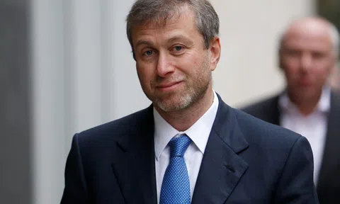 ‘So găng’ tài sản của các tỷ phú đứng sau những đội bóng đá trên thế giới