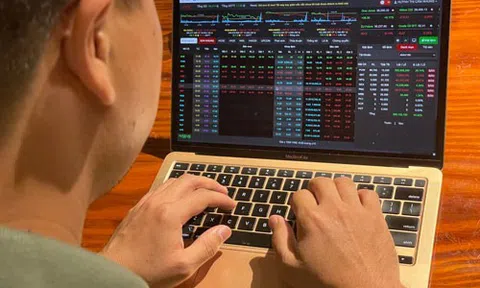 Ôm trái đắng sau cú "đánh úp" của ông chủ FLC Trịnh Văn Quyết