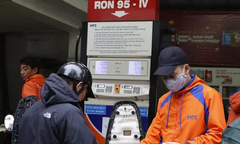 Bộ Tài chính lên tiếng việc giá xăng tăng kỷ lục