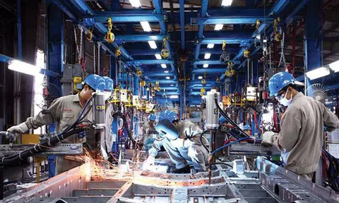 Cứ điểm toàn cầu: Tỷ USD đổ về, 'nghịch lý 'đứng ngoài cuộc chơi'