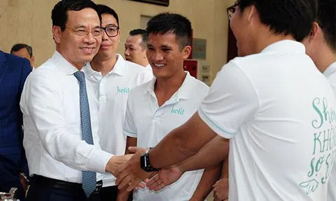 Make in Vietnam: MXH Việt Nam liệu có cửa thắng đối thủ nước ngoài?