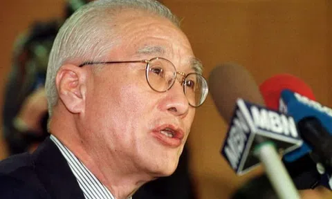 Huyền thoại kinh doanh Hàn Quốc: Tuổi trẻ thường mạo hiểm và không lùi bước trước thất bại, nhưng khi đã cứng cáp, cái đầu của bạn phải thấp xuống!