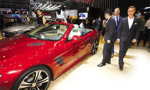 Siết nhập khẩu ô tô: Cẩn trọng kẻo "gậy ông đập lưng ông"