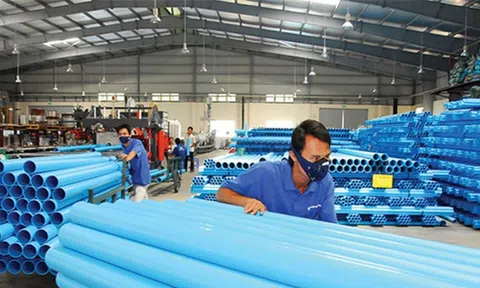 Hai ông lớn ngành nhựa đặt kế hoạch kinh doanh 2018 dè dặt